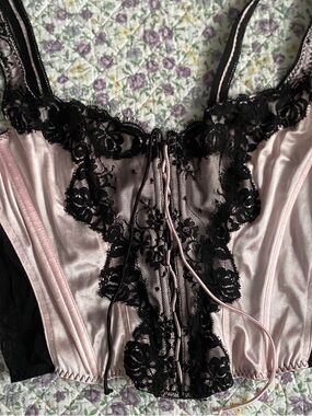 Silky Pink & Black Lace Corset-style Bustier